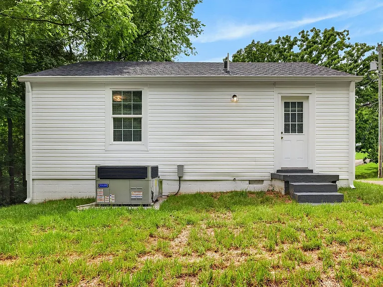 101 Valley View Cir — Photo 22