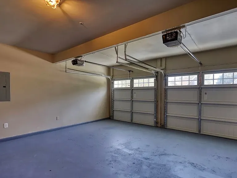 2111 Highland Club Dr SE — Photo 23