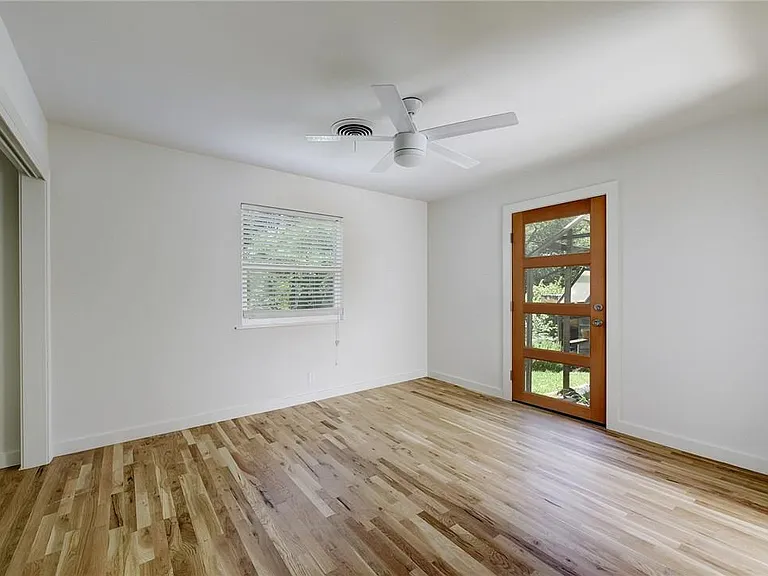 4804 Menchaca Rd — Photo 15