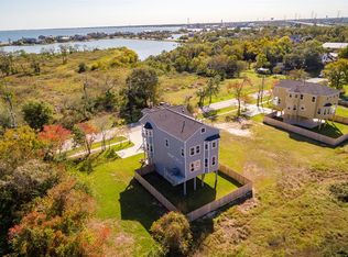 1333 N Meyer Rd, Seabrook, TX 77586