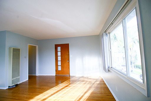 3rd image of 255 Glendora Ave APT 5
