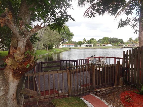 5th image of 393 Sunshine Dr