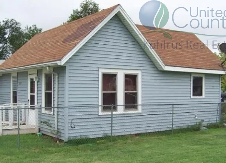 927 Mill St — Photo 1