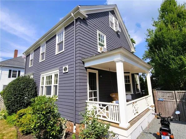 60 Prairie Ave, Newport, RI 02840
