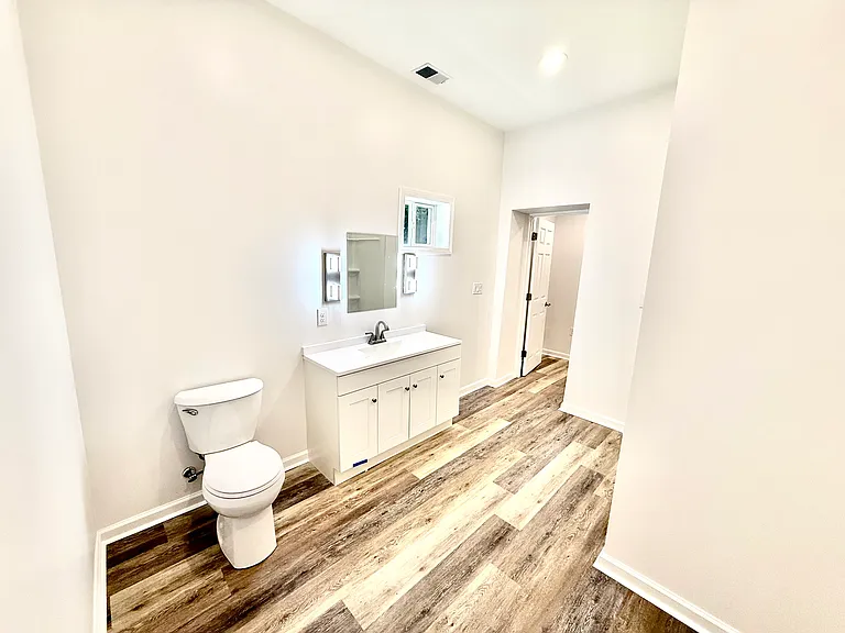 980 Old Lawrenceburg Rd — Photo 11
