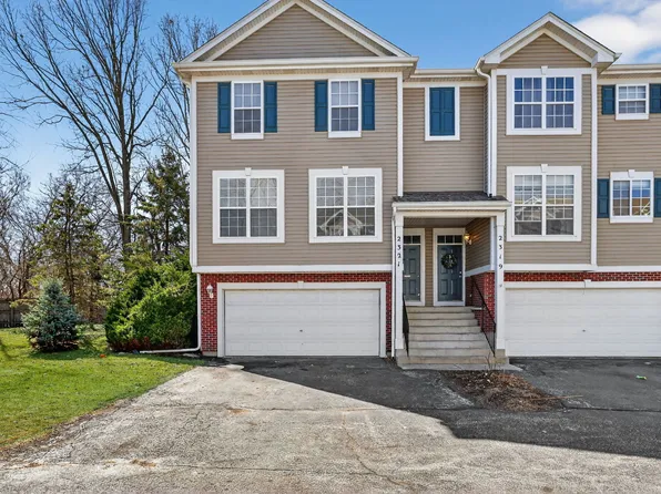 2321 Hudson Cir, Aurora, IL 60502