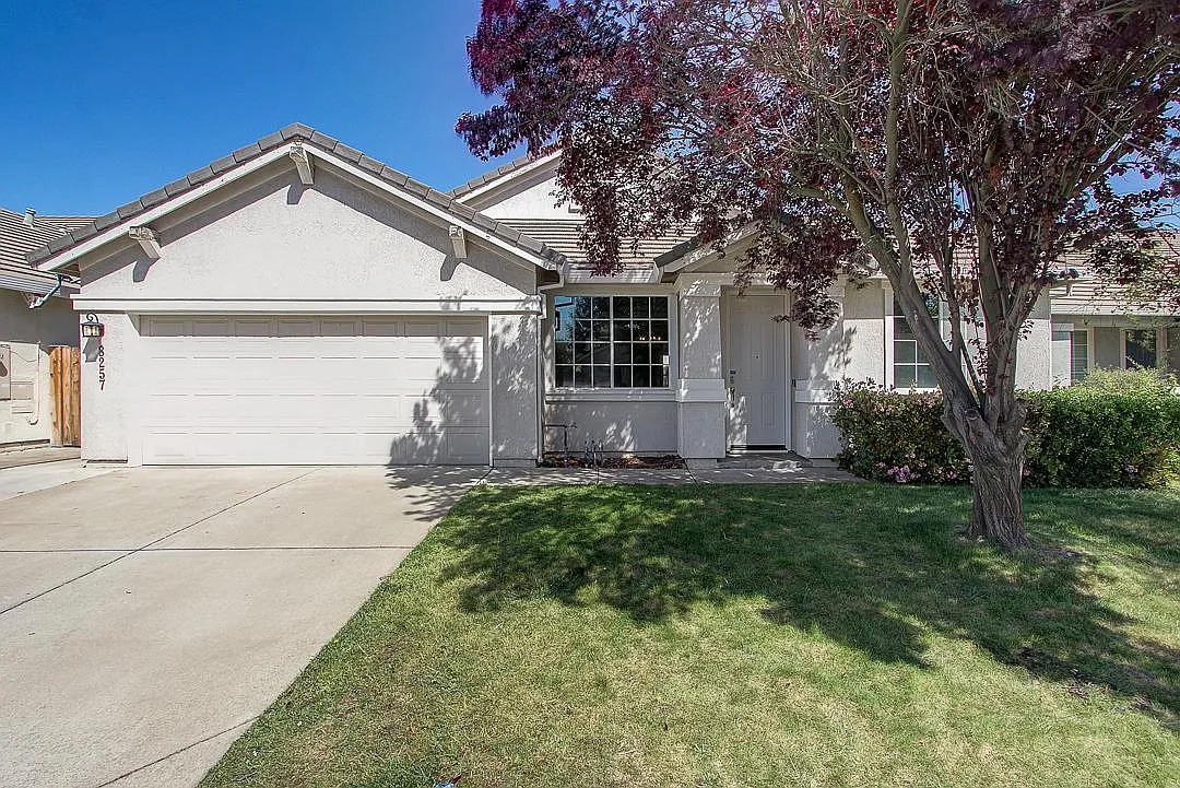 8257 Glendon Way photo 1