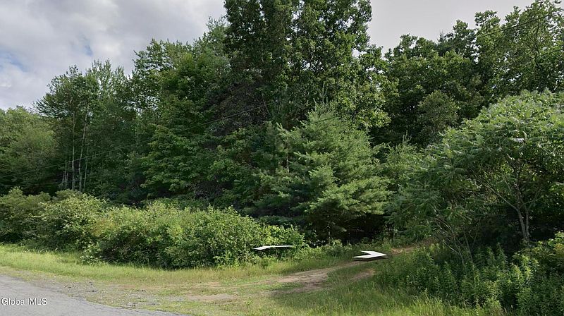 5th image of 107 Scout Road
