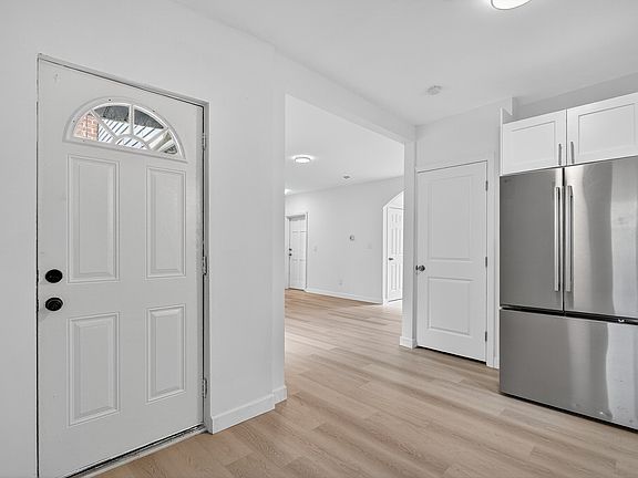 Kitchen & side entrance door