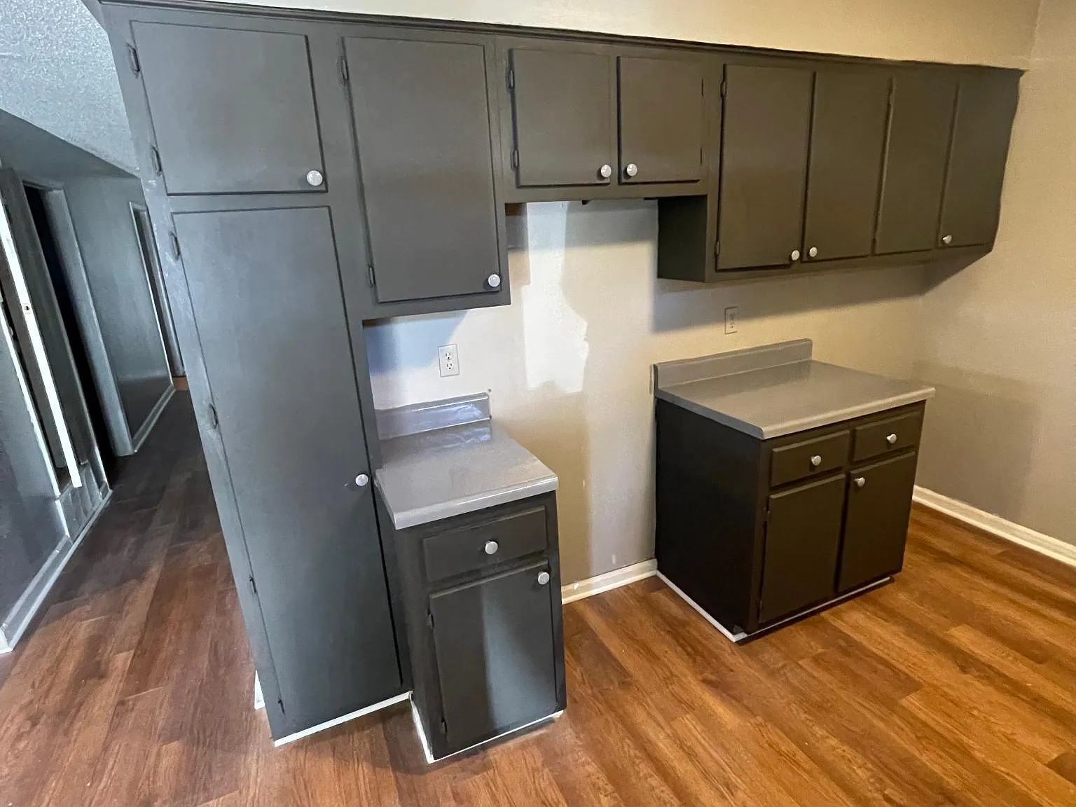 1161 Merchant St — Photo 3