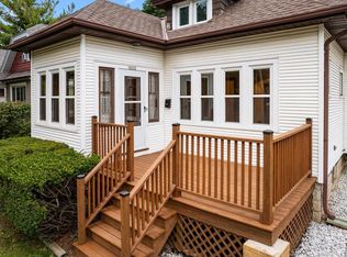 6830 Kinsman St, Wauwatosa, WI 53213