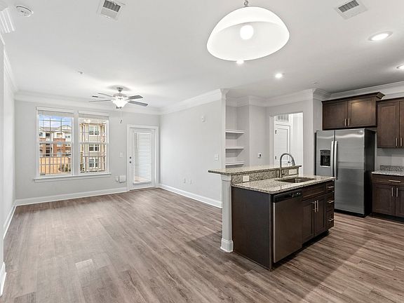 Modern ktichen and spacious living area