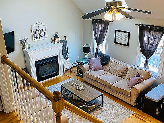 4th image of 108 Quincy Ave