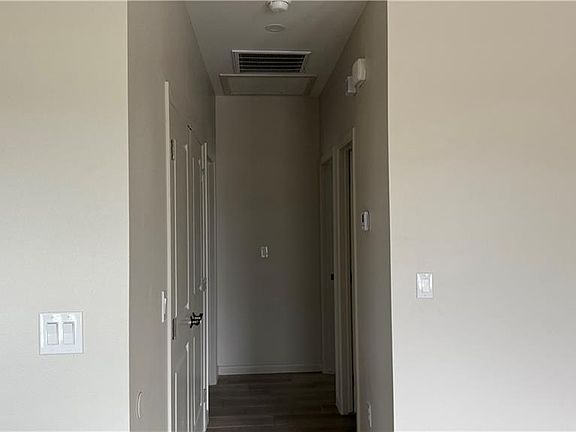 4th image of 1104 Cooper Ln APT 1