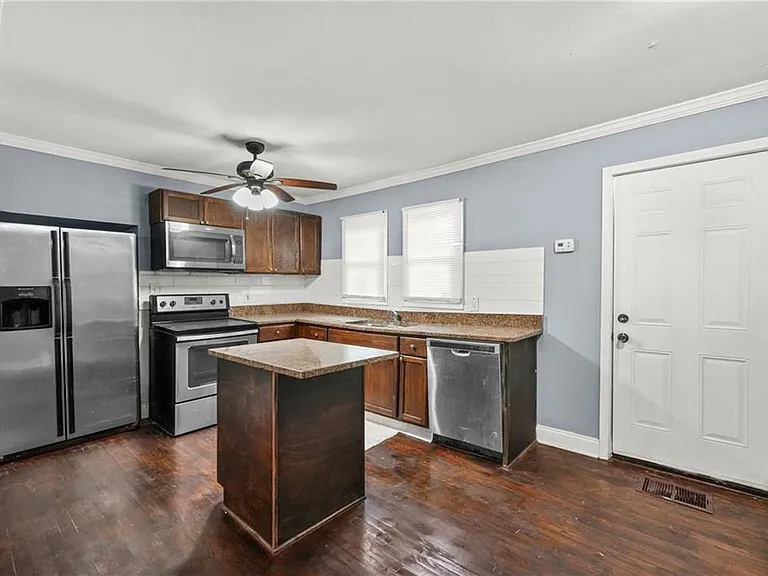 360 Betsy Ave SW — Photo 12