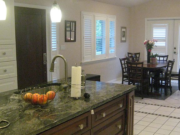 Granite and Mahagony