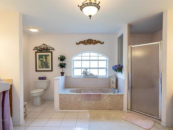 5th image of 13 Beaverdam Ln