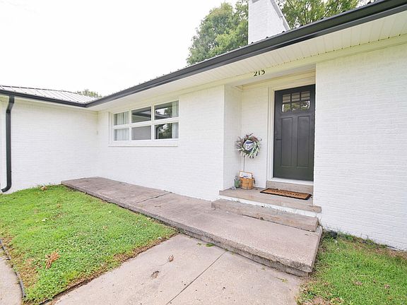 2nd image of 213 Fairlane Dr