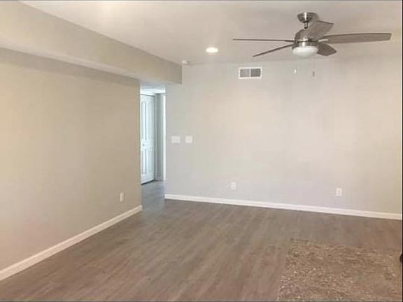 2nd image of 924 N Revere Unit 201