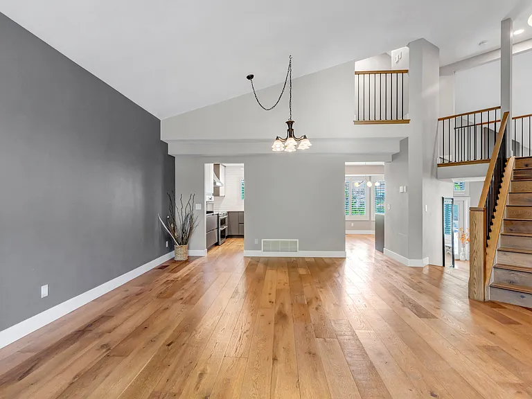 9335 Pepperwood Ln — Photo 10