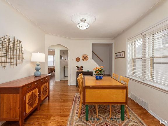 4th image of 6553 Lindenwood Ave