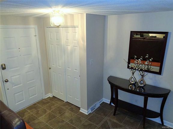 2nd image of 149 Sprucewood Ter