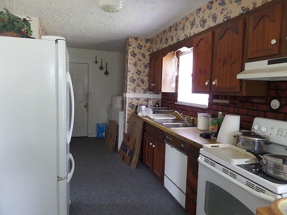 3rd image of 2906 S Kenyon Dr