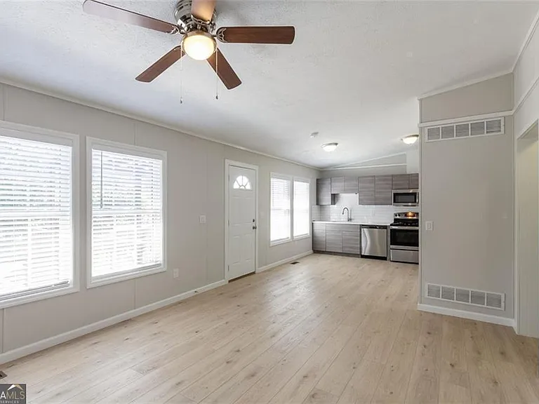 6140 Jones Rd — Photo 8