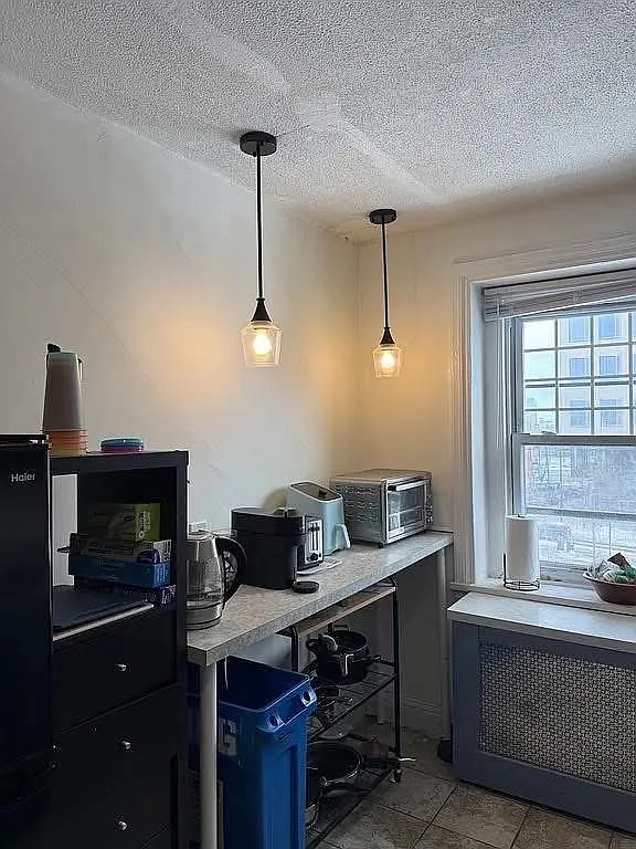 6 bed, $1,000 — Photo 3