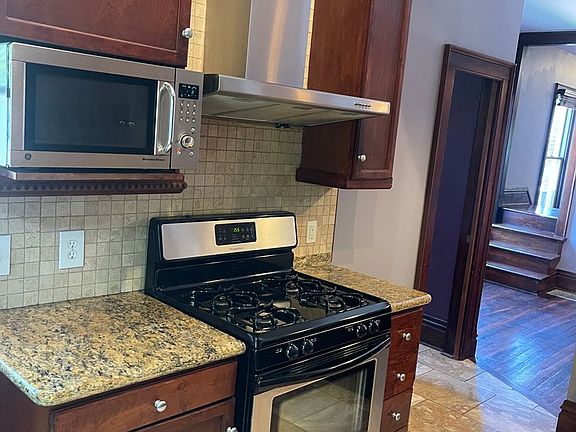 5th image of 853 Dennison Ave