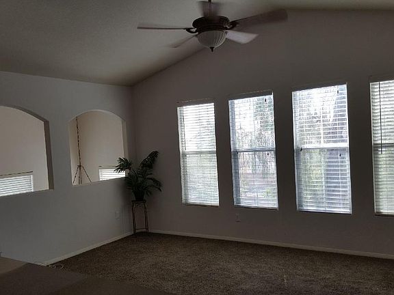 living room vaulted ceiling