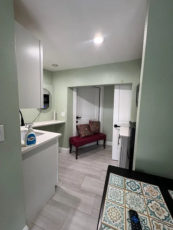 1 bed, 1.0 bath, 500 sqft, $1,350 — Photo 4