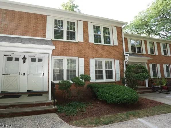 47 Briarwood Path, Clark Twp., NJ 07066