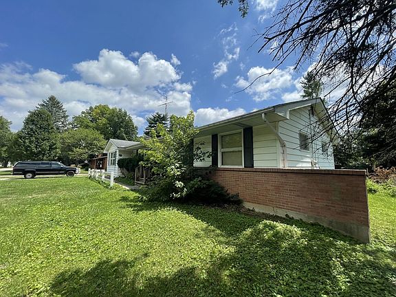 2nd image of 212 E Pleasant Ave