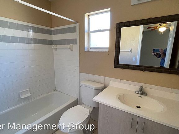 4th image of 1065 Vista Palma Way