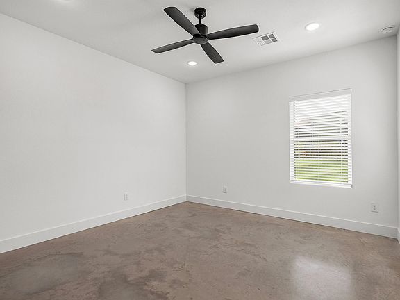 4th image of 4132 Jeanne Dr