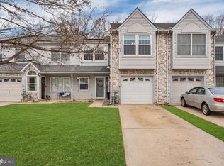 360 Lake Side Dr, Logan Township, NJ 08085