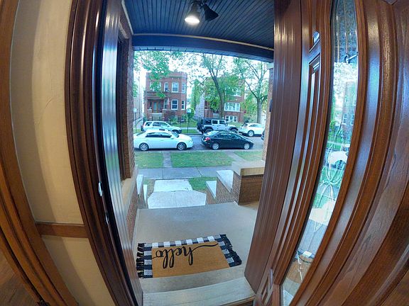 2nd image of 3422 N Hamlin Ave #1