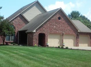 117 Country Club Rd, Terre Haute, IN 47803