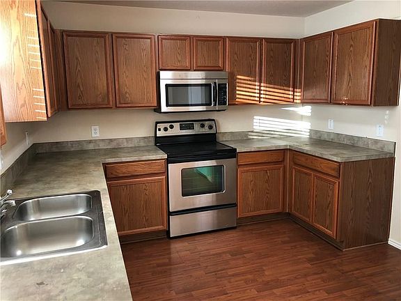 5th image of 1713 Willow Way