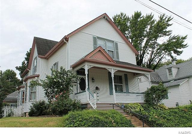 2nd image of 725 Adams St