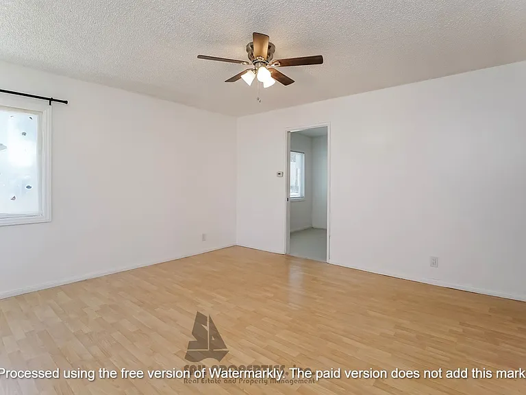 2513 E Tyler St — Photo 5