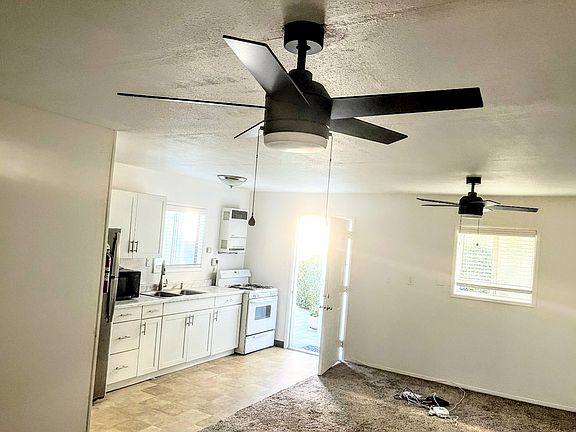 3rd image of 2095 Albury Ave