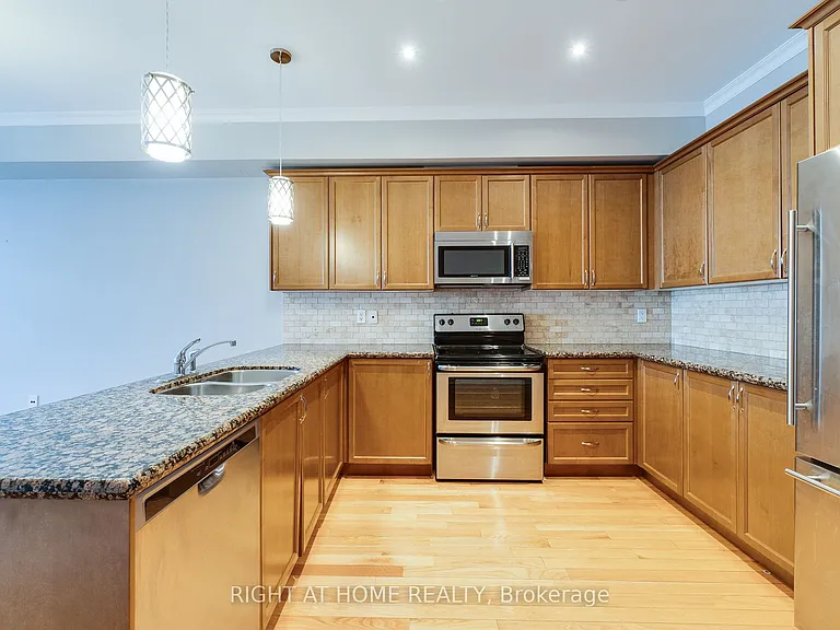 99 Brant St #6 — Photo 8