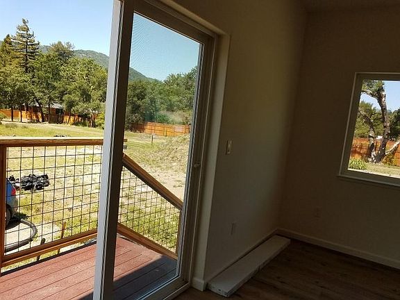 Backdoor & Sonoma Mountain access to yard