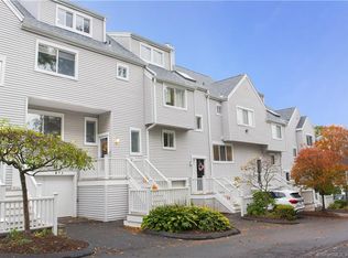 82 Country Pl #82, Shelton, CT 06484