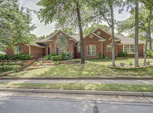 213 Hanover Dr, Edmond, OK 73034