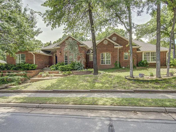 213 Hanover Dr, Edmond, OK 73034