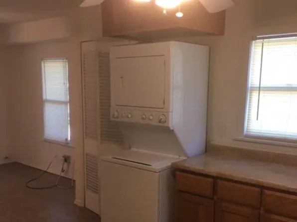909 W 18th St, Houston, TX 77008