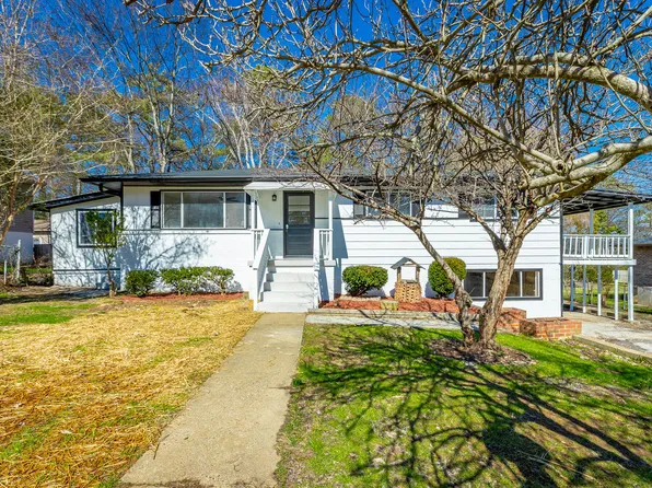 718 Cherokee Trl, Rossville, GA 30741